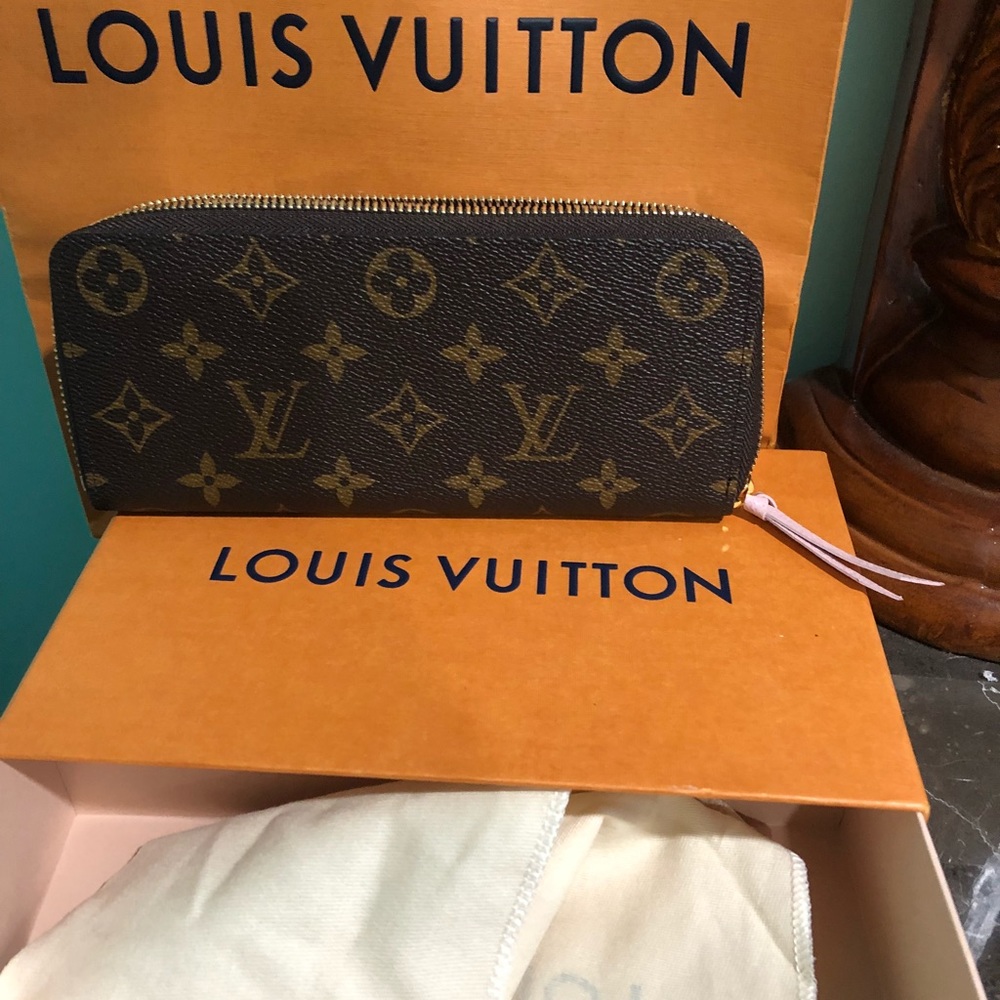 Louis vuitton wallet 100% authentic
